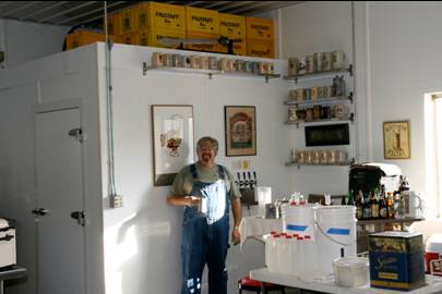 Interior, SE
                corner